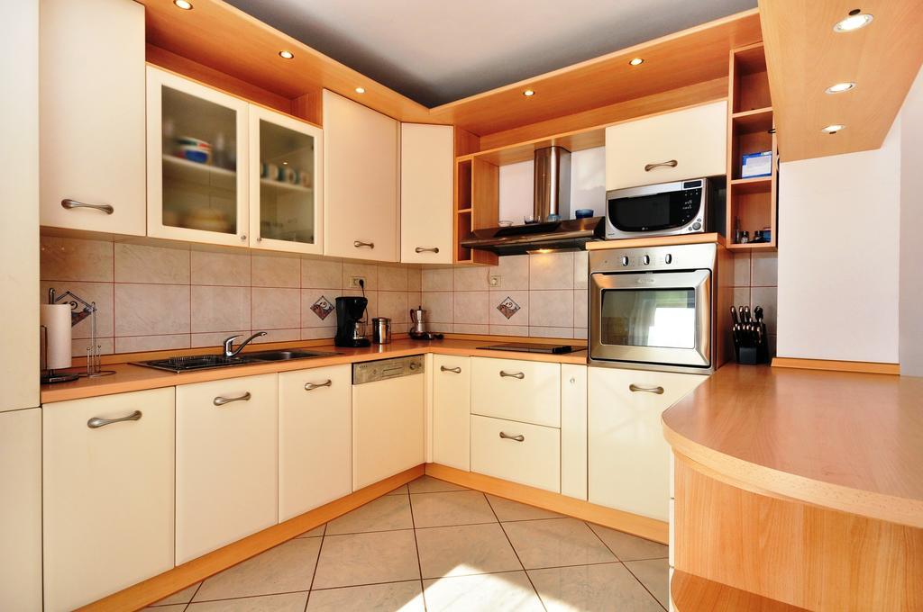 Apartment Luxury Cream Kaštela Rum bild