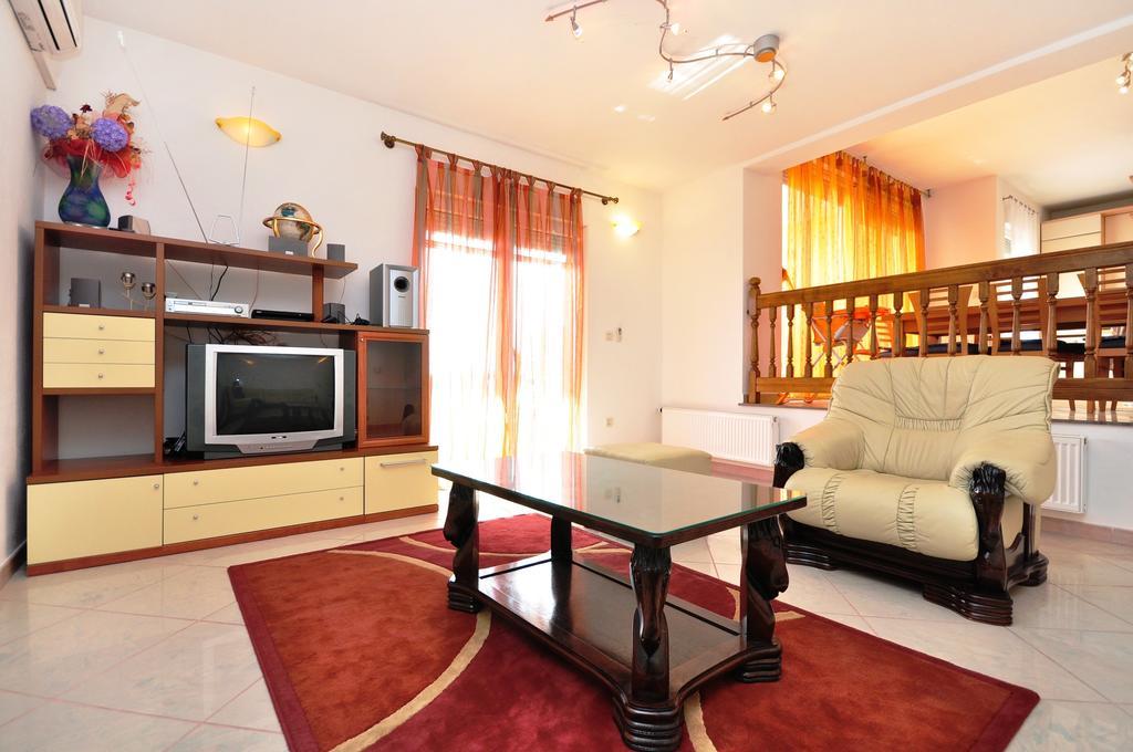 Apartment Luxury Cream Kaštela Rum bild